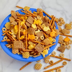 Party Snacks – Nuts and Bolts Recipe