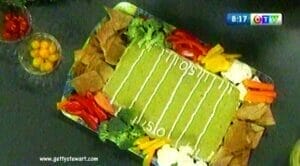 How to Make A Guacamole Football Field for Super Bowl