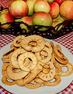 How to Make Homemade Dried Apple Rings in the Oven