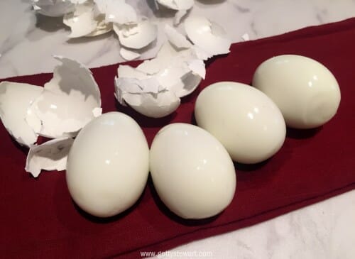 easy to peel eggs