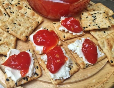 tomato jam on crackers w - watermarked