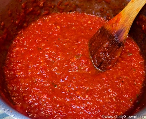 tomato sauce in pot