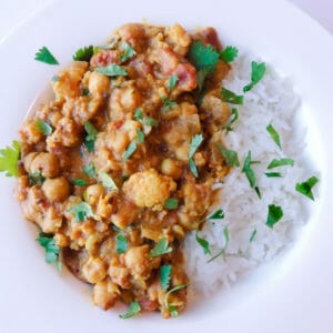 Vegan Cauliflower Chickpea Curry – from scratch