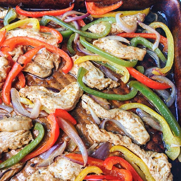 Quick and Easy Chicken Fajita Sheet Pan Dinner