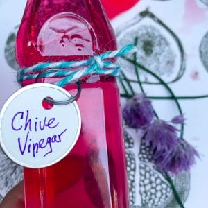 How to Make Chive Infused Vinegar with Blossoms