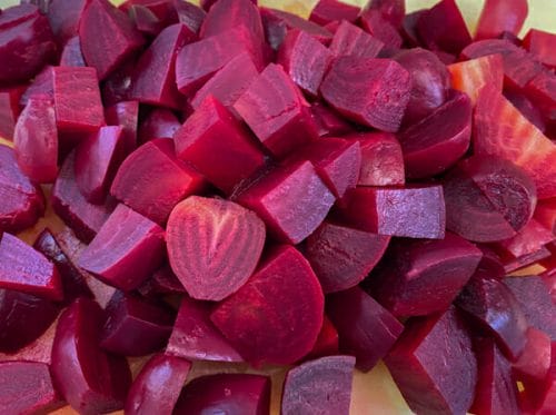 cut boiled beets