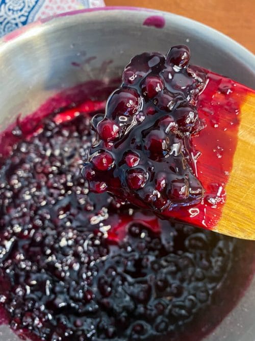 finished blueberry sauce in pot