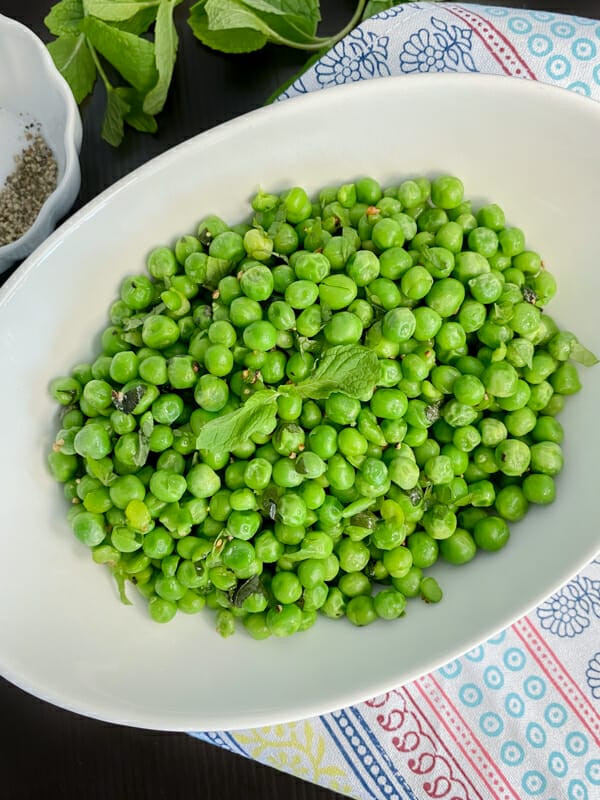 peas and mint in bowl