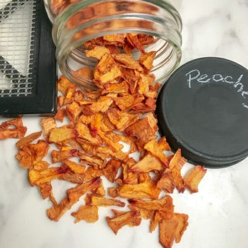 finished dried peach pieces